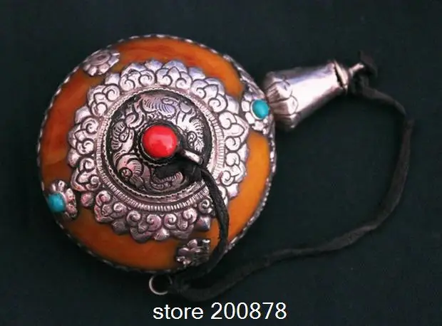 Antiqed Tibetan Silver Capped Golden Resin Simulent Amber Beeswax big Snuff bottle Tibet Dragon Colletibles Free ship
Antiqed Tibetan Silver Capped Golden Resin Simulent Amber Beeswax big Snuff bottle Tibet Dragon Colletibles Free ship