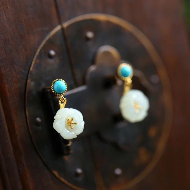 925 silver hetian jade natural turquoise spray gold flower buds earrings national wind
925 silver hetian jade natural turquoise spray gold flower buds earrings national wind