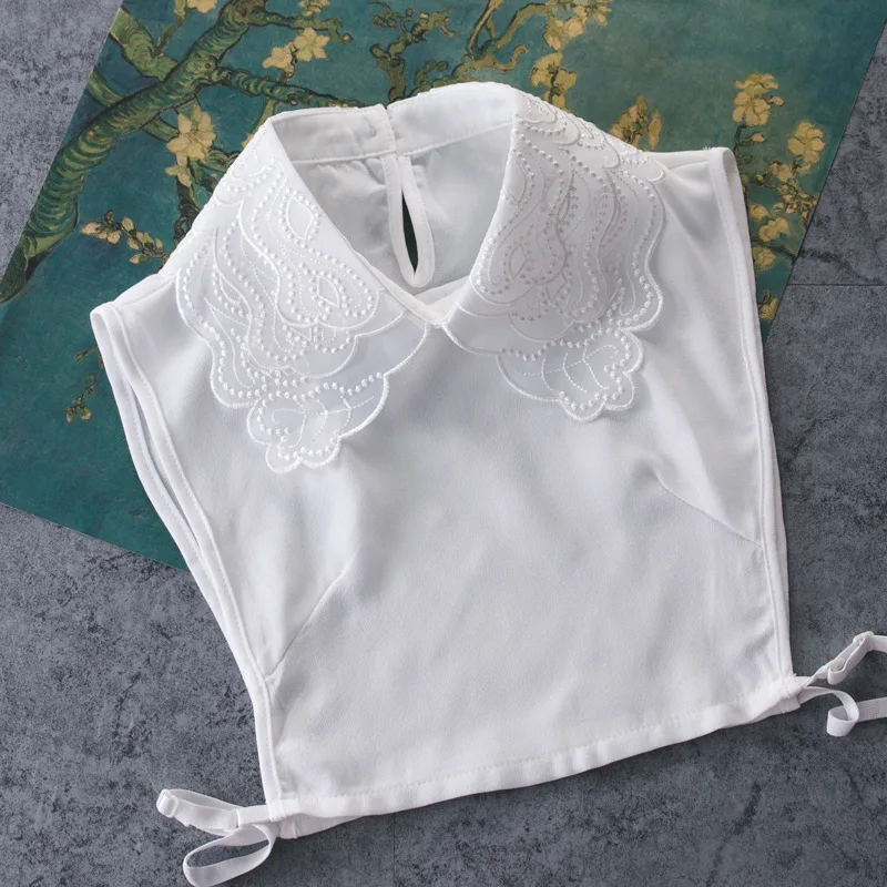White Pearl vest female man shirt Lace removable collar Matchable Women Pure Color Wave Point Pattern Lapel Choker Necklace
White Pearl vest female man shirt Lace removable collar Matchable Women Pure Color Wave Point Pattern Lapel Choker Necklace