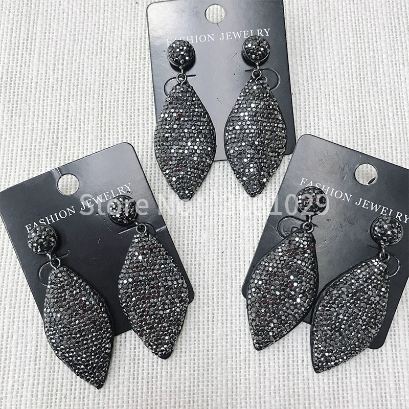 European and American fashion rhinestones luxury simple fashion earrings full of temperament earrings earrings
European and American fashion rhinestones luxury simple fashion earrings full of temperament earrings earrings