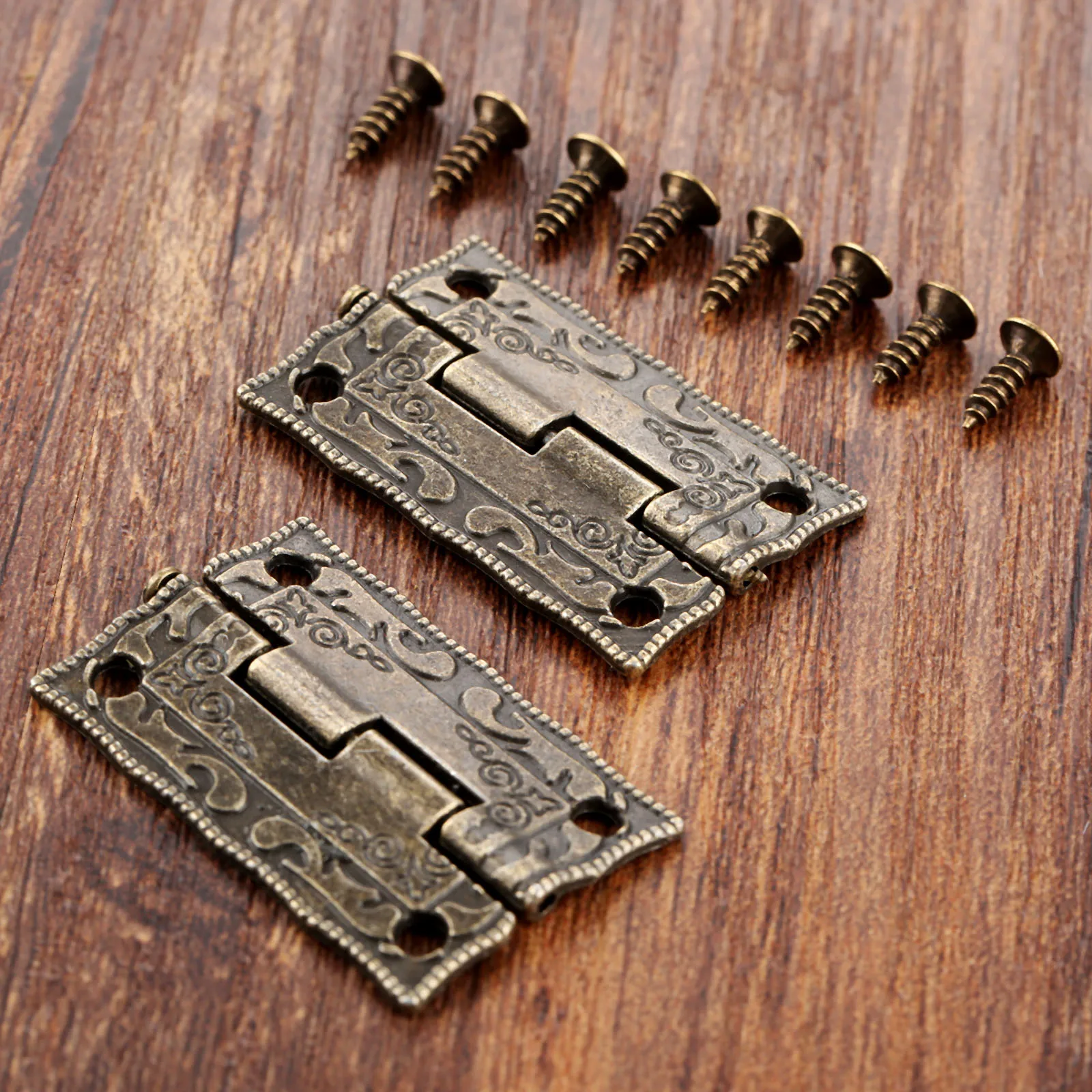 2Pcs 35*23mm Antique Bronze Hinges Cabinet Door Drawer Decorative Mini Hinge For Jewelry Wooden Box Furniture Hardware
2Pcs 35*23mm Antique Bronze Hinges Cabinet Door Drawer Decorative Mini Hinge For Jewelry Wooden Box Furniture Hardware