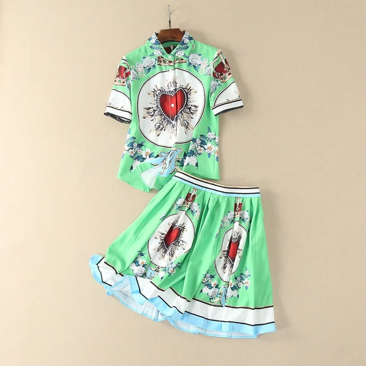 European and American women's wear The new spring Short sleeve lapel Printed shirting shirt Pleated skirt suit
European and American women's wear The new spring Short sleeve lapel Printed shirting shirt Pleated skirt suit