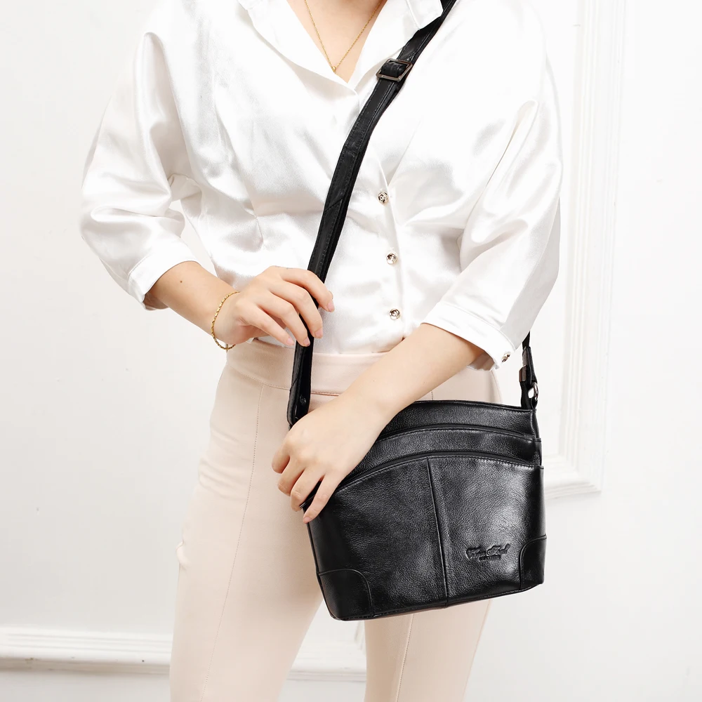 Luxury Handbags Women Bags Designer Genuine Leather Small Shoulder Bag Fashion Crossbody Bags Purse Female Tote Messenger Bag
Luxury Handbags Women Bags Designer Genuine Leather Small Shoulder Bag Fashion Crossbody Bags Purse Female Tote Messenger Bag