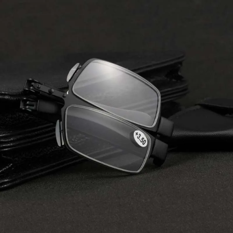 Classic men's folding reading glasses high-grade metal portable reading glasses to send glasses bag
Classic men's folding reading glasses high-grade metal portable reading glasses to send glasses bag