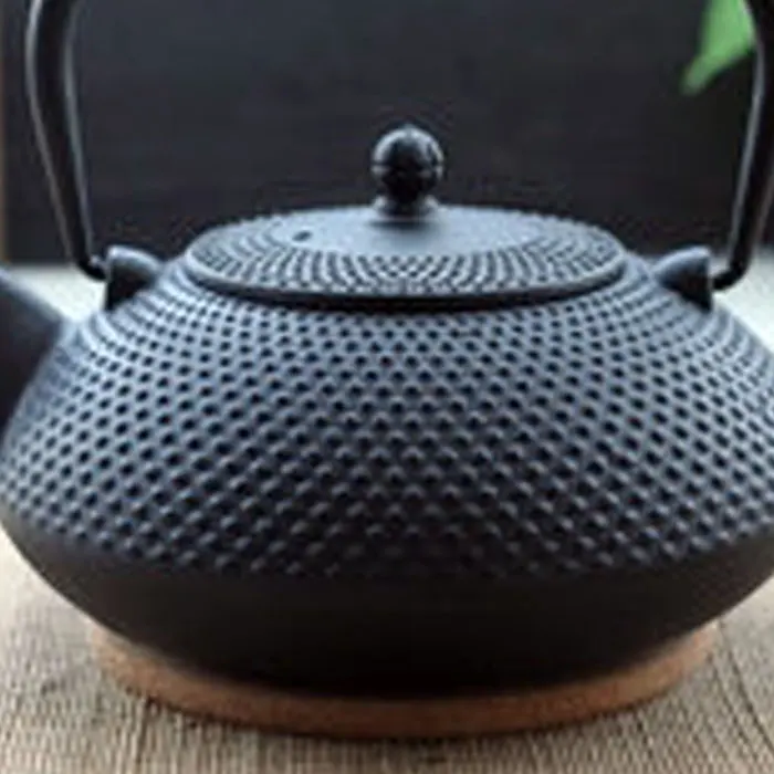 Free shipping cast iron teapot, good quality 600ml Japanese Iron Teapot Kongfu Tea Pot, tea kettle
Free shipping cast iron teapot, good quality 600ml Japanese Iron Teapot Kongfu Tea Pot, tea kettle