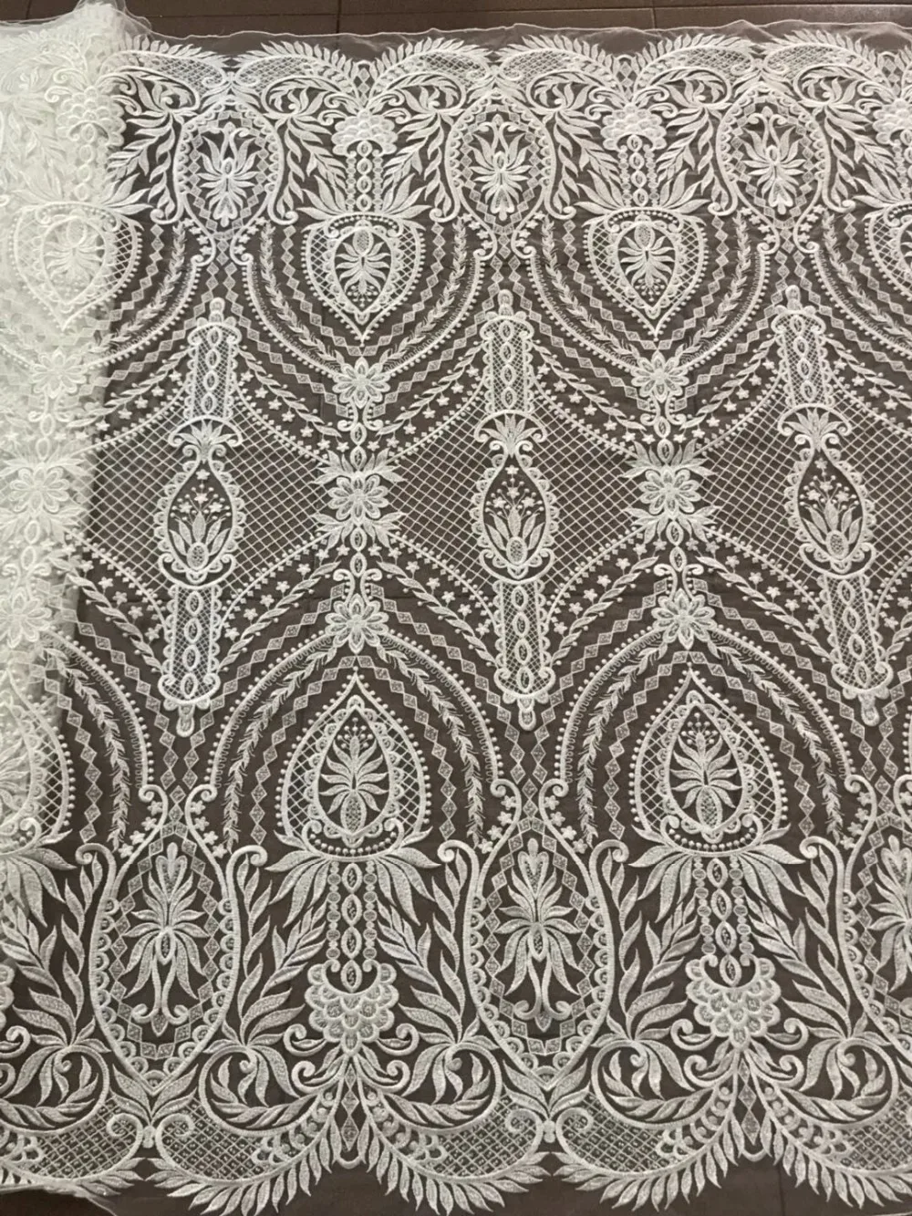French net lace J-42049 top quality for wedding dress Newest embroidered lace fabric with full beads
French net lace J-42049 top quality for wedding dress Newest embroidered lace fabric with full beads