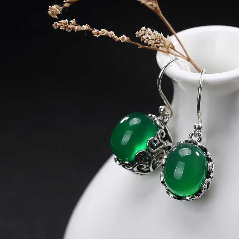 925Sterling Silver Antique pattern mosaic green chalcedony lady high grade multi touch earrings
925Sterling Silver Antique pattern mosaic green chalcedony lady high grade multi touch earrings