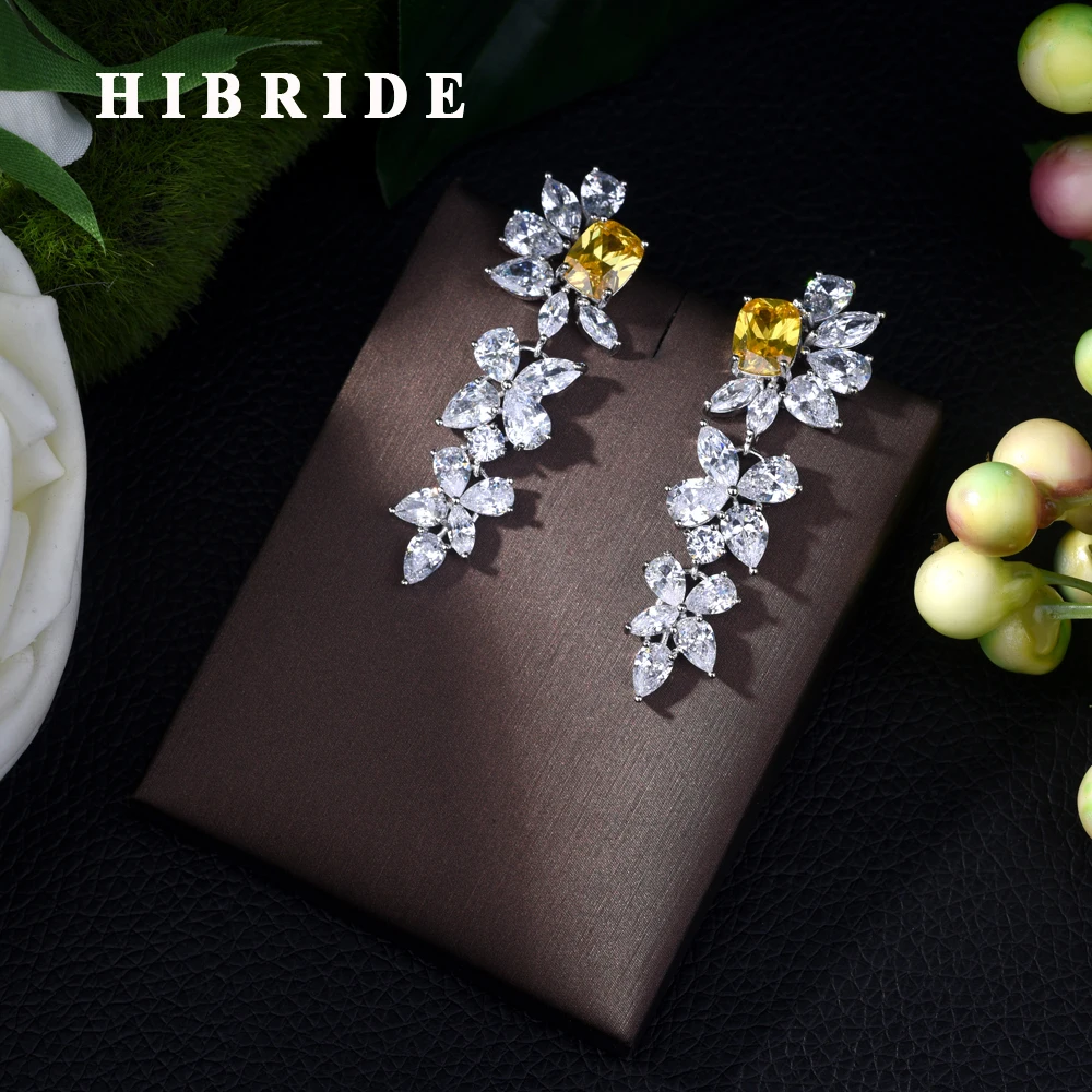 HIBRIDE Hot Sell Half of Flower AAA Cubic Zirconia Stud Earrings Leaf Design Women Engagement Dress up Earrings Bijoux E-413
HIBRIDE Hot Sell Half of Flower AAA Cubic Zirconia Stud Earrings Leaf Design Women Engagement Dress up Earrings Bijoux E-413