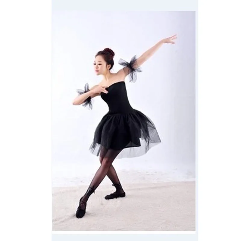 Customized Femail Ballet Dresses In Various Colors In Spring And Summer, Effortless Comfortable Performance Practice Wear
Customized Femail Ballet Dresses In Various Colors In Spring And Summer, Effortless Comfortable Performance Practice Wear