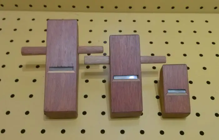 3 PC Woodworking Plane Rose Wood Mini Plane 70-127# in Three Size 70mm 100mm 127MM
3 PC Woodworking Plane Rose Wood Mini Plane 70-127# in Three Size 70mm 100mm 127MM