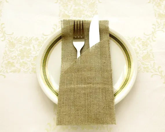 fashion Rustic wedding silverware burlap cutlery holders pocket Engagement Anniversary Christmas banquet party table decorations
fashion Rustic wedding silverware burlap cutlery holders pocket Engagement Anniversary Christmas banquet party table decorations