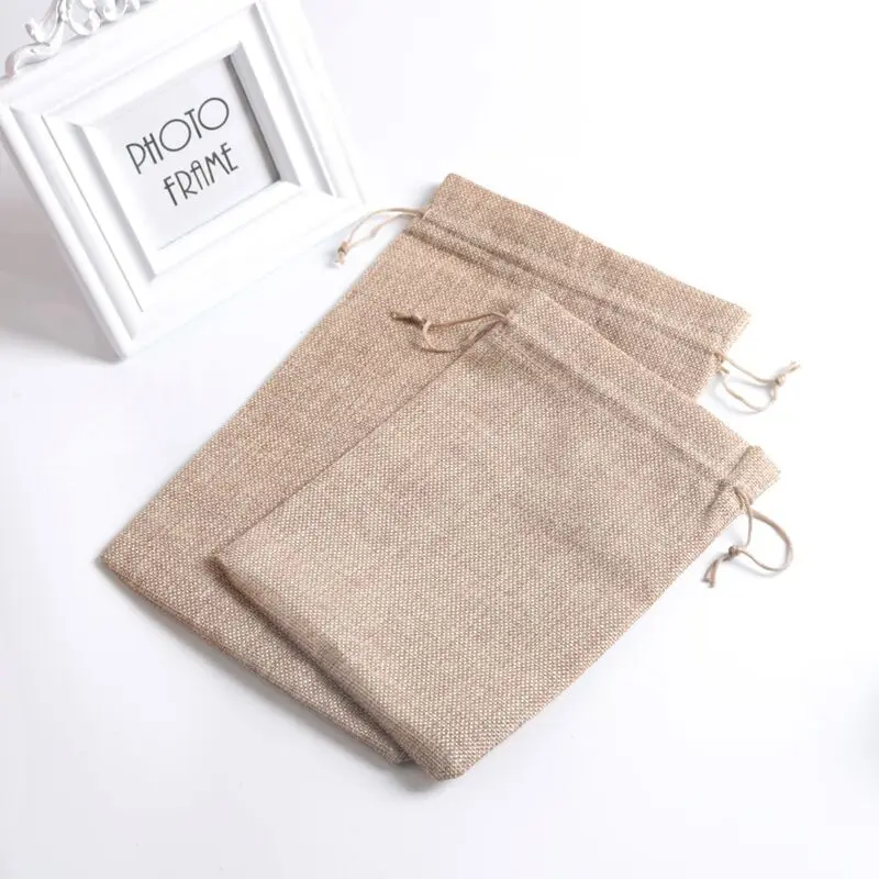 New Arrive Jute Bags Wholesale 10pcs/lot 17*23cm 20*30cm Drawstring Jute Gift Bag Wedding Favor Bracelet Jewelry Packaging Bags
New Arrive Jute Bags Wholesale 10pcs/lot 17*23cm 20*30cm Drawstring Jute Gift Bag Wedding Favor Bracelet Jewelry Packaging Bags