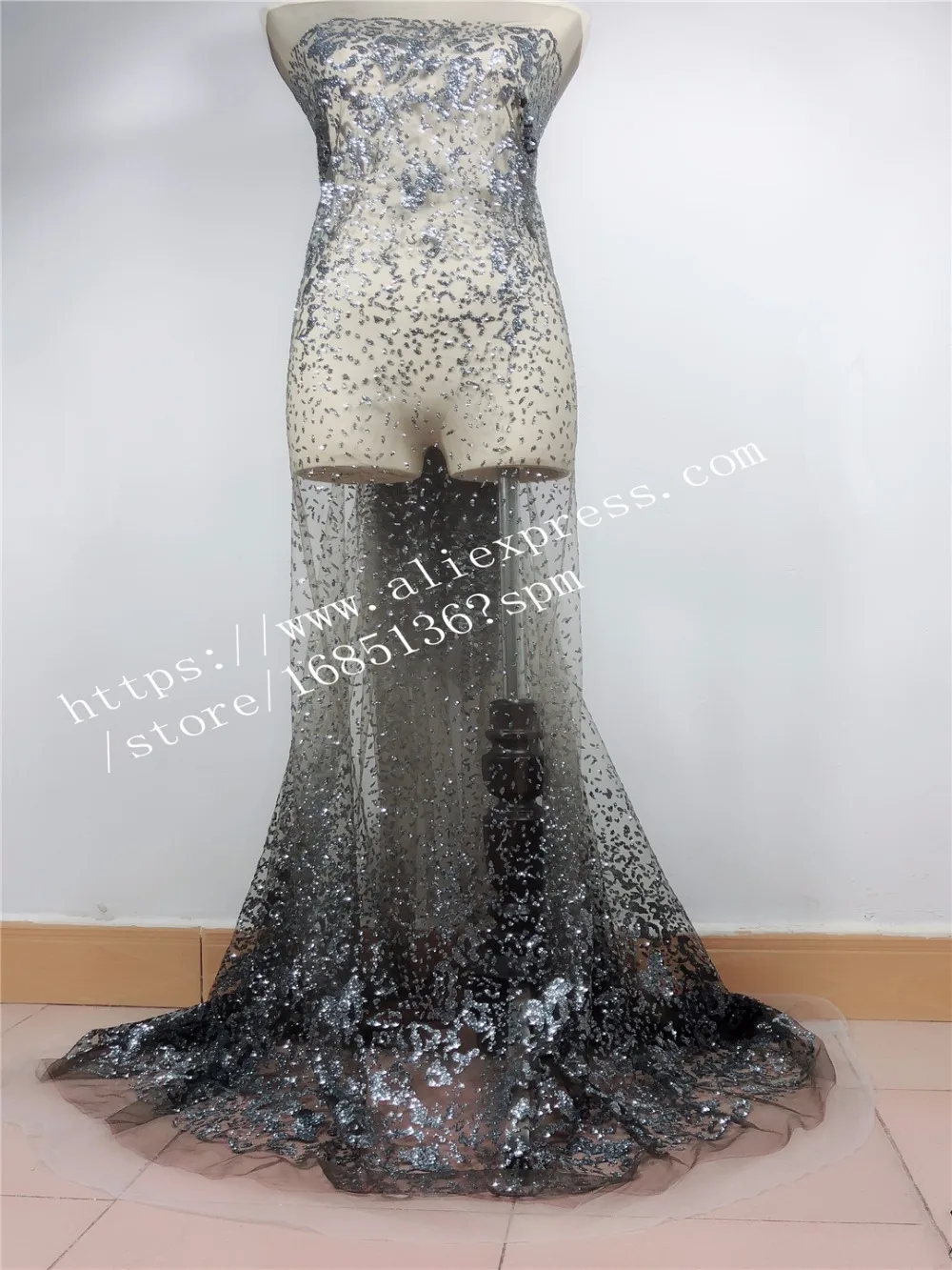 sexy glued glitter sequin lace fabric African French net Lace Fabric for evening dress H-10213
sexy glued glitter sequin lace fabric African French net Lace Fabric for evening dress H-10213