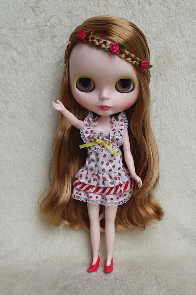 Маленькая кукла Blygirl с вьющимися волосами светло-коричневого цвета, кукла Blyth 700BL1383, обычное тело с 7 суставами, кукла «сделай сам» для их макияжа
Маленькая кукла Blygirl с вьющимися волосами светло-коричневого цвета, кукла Blyth 700BL1383, обычное тело с 7 суставами, кукла «сделай сам» для их макияжа
