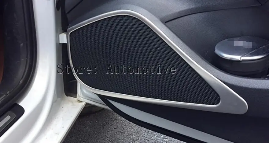 Внутренняя боковая дверь динамика декоративная накладка для Audi A3 8V 2012-2015 4 шт.
Внутренняя боковая дверь динамика декоративная накладка для Audi A3 8V 2012-2015 4 шт.