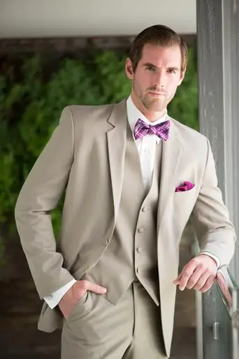 Custom Made Groom Tuxedo Beige Groomsmen Notch Lapel Wedding/Dinner Suits Best Man Bridegroom (Jacket+Pants+Tie+Vest) B533
Custom Made Groom Tuxedo Beige Groomsmen Notch Lapel Wedding/Dinner Suits Best Man Bridegroom (Jacket+Pants+Tie+Vest) B533