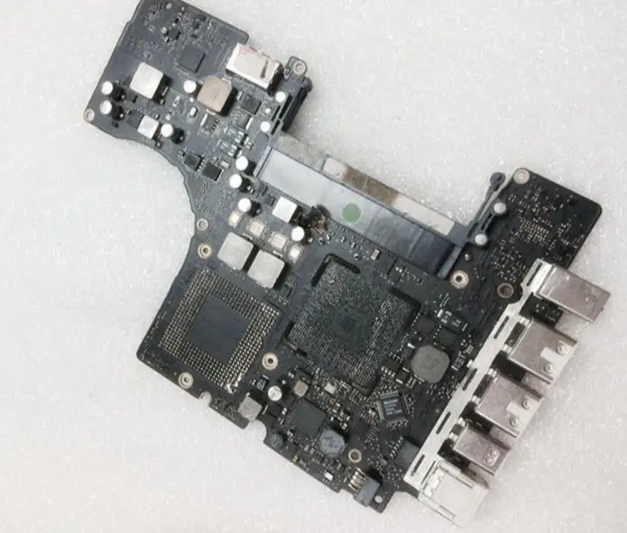 Неисправная материнская плата для MacBook 13 дюймов A1342, 2010 лет, 820-2877-B 820-2877, ремонт
Неисправная материнская плата для MacBook 13 дюймов A1342, 2010 лет, 820-2877-B 820-2877, ремонт