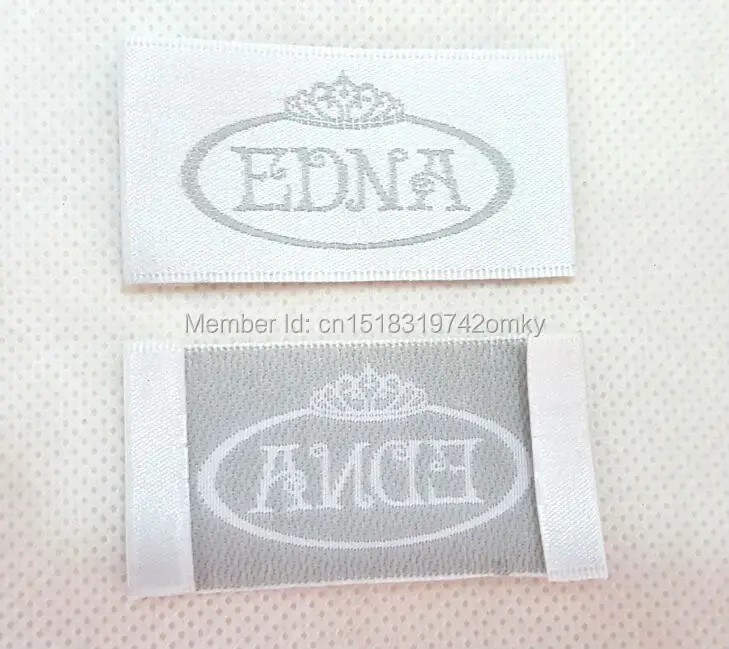 Free shipping custom clothing label/dress embroidered satin tags/shirt tag/sewing labels custom/brand label/ribbon1000 pcs a lot
Free shipping custom clothing label/dress embroidered satin tags/shirt tag/sewing labels custom/brand label/ribbon1000 pcs a lot