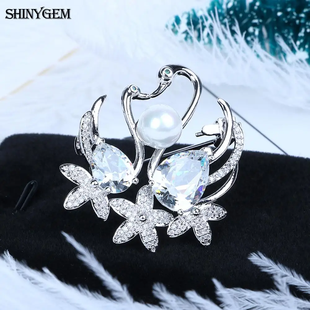 SHINYGEM Handmade Kissing Swan Brooches Trendy Silver Plated Crystal Micro Pave Cubic Zircon Elegant Luxury Romantic For Women
SHINYGEM Handmade Kissing Swan Brooches Trendy Silver Plated Crystal Micro Pave Cubic Zircon Elegant Luxury Romantic For Women