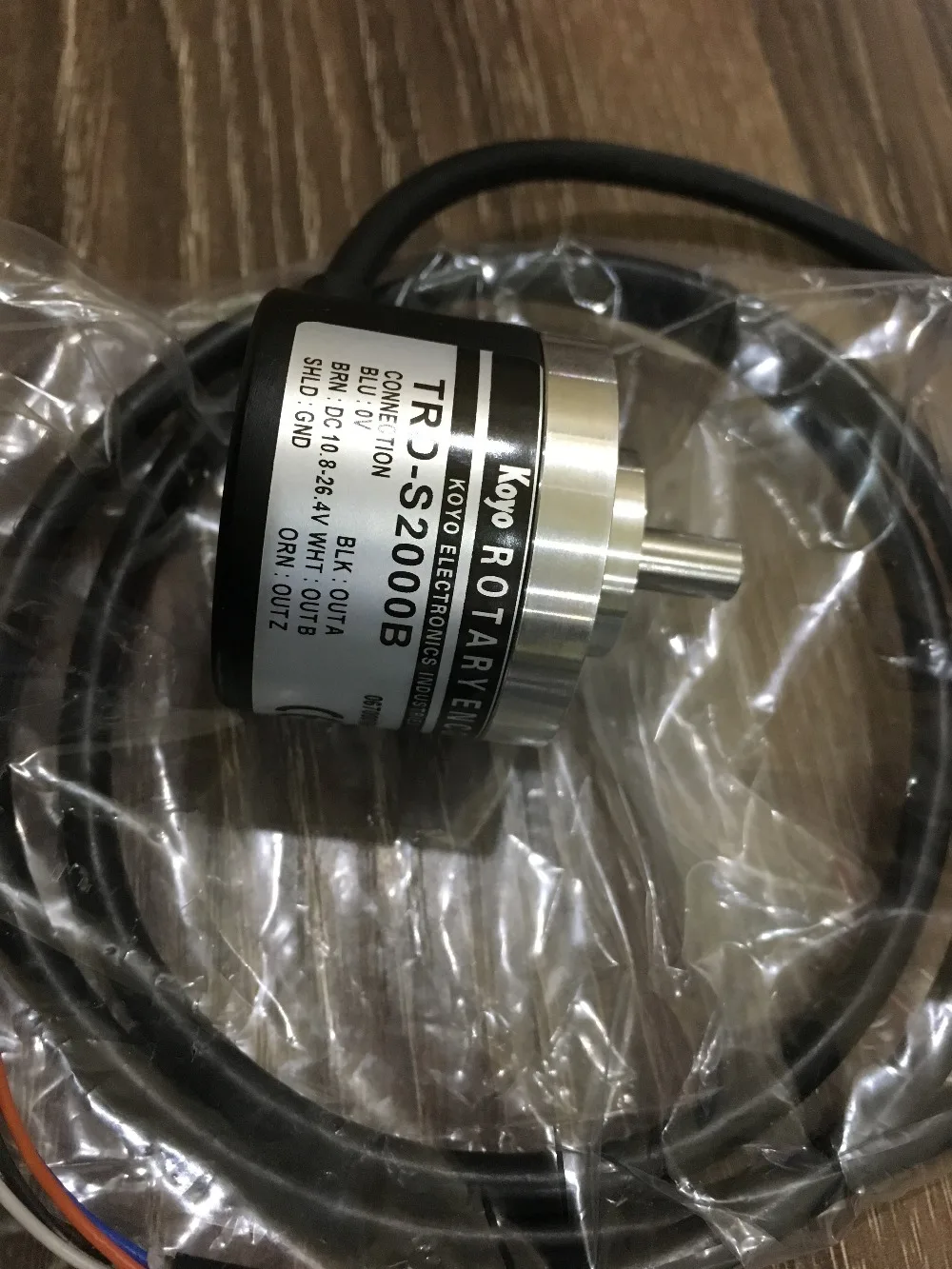 TRD-S2000B Koyo rotary encoder shaft diameter 6mm outer diameter 38mm solid shaft DC10.8-26.4V
TRD-S2000B Koyo rotary encoder shaft diameter 6mm outer diameter 38mm solid shaft DC10.8-26.4V