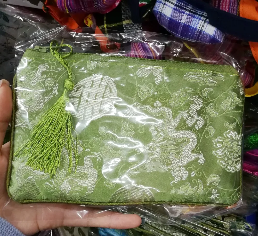 Mixed colors Tassel Rectangle Embroidery Brocade Silk Coin Bags,Purse, Zipper wallet , Jewelry Bags, necklace bag 6''
Mixed colors Tassel Rectangle Embroidery Brocade Silk Coin Bags,Purse, Zipper wallet , Jewelry Bags, necklace bag 6''