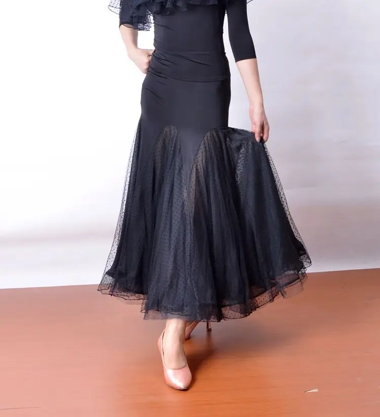 Ballroom dance Modern dance two layers mesh big flare hem package hip skirt S12028
Ballroom dance Modern dance two layers mesh big flare hem package hip skirt S12028