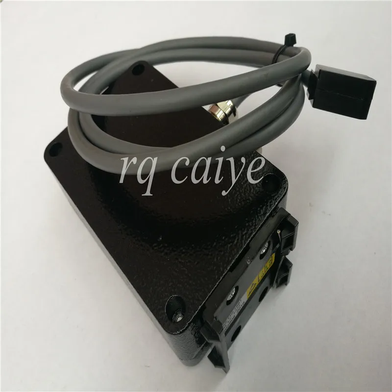 Датчик CD102 SM102 SM74 G2.110.1461 61.110.1461 sonser для деталей машины офсетной печати
Датчик CD102 SM102 SM74 G2.110.1461 61.110.1461 sonser для деталей машины офсетной печати