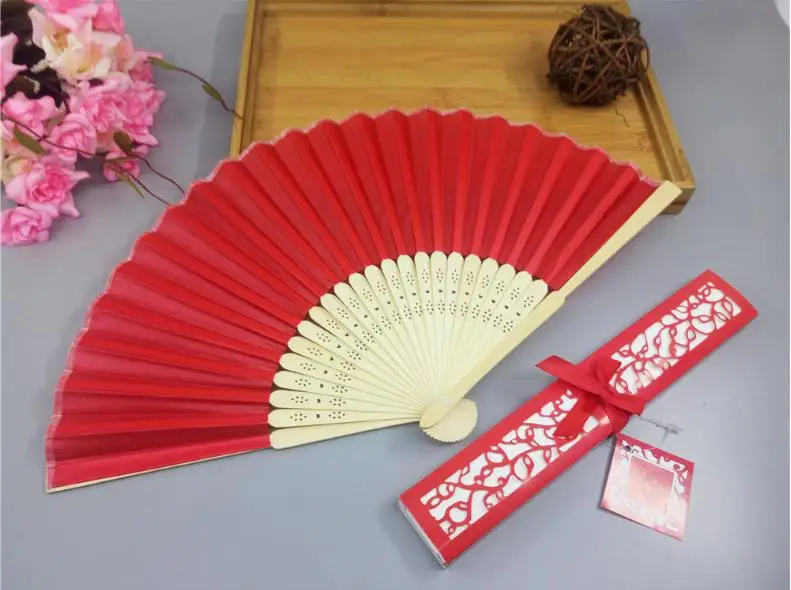 100Sets Personalized printing name &date Luxurious Silk hand Fan in Elegant Laser-Cut Gift Box as wedding Gift ni213
100Sets Personalized printing name &date Luxurious Silk hand Fan in Elegant Laser-Cut Gift Box as wedding Gift ni213