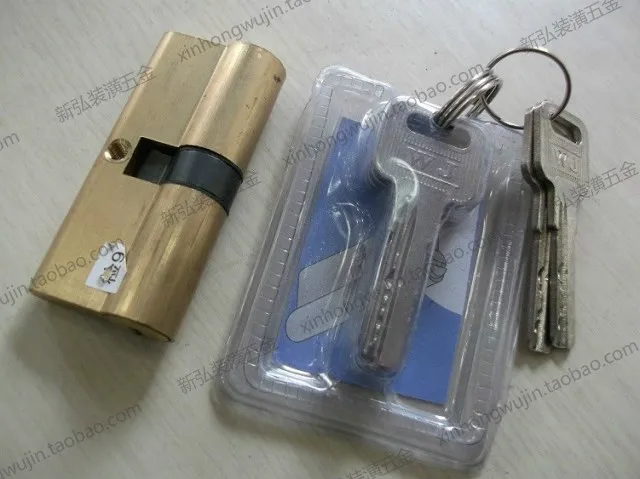 High Security Brass Door Lock Cylinder 105 mm (52.5+52.5) with brass keys
High Security Brass Door Lock Cylinder 105 mm (52.5+52.5) with brass keys