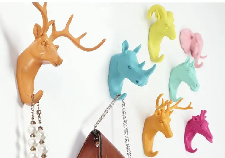 Creative horsehead antlers wall hanging clothes hooks into the door hanger wall hangers.027
Creative horsehead antlers wall hanging clothes hooks into the door hanger wall hangers.027