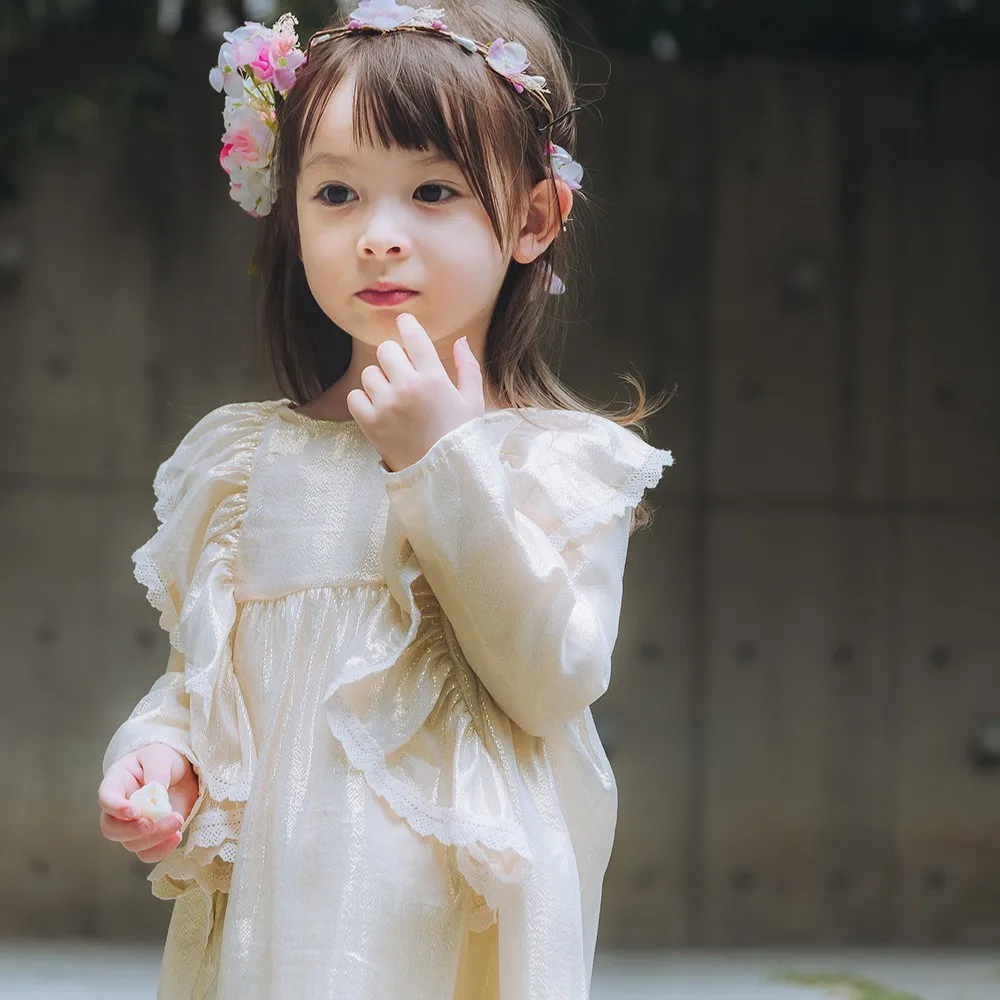 Children's Princess Dress Golden Silk Lace Flower Girl Dresses Autumn Winter Long Sleeve Elegant Dress For 1-7 Years Old Girls
Children's Princess Dress Golden Silk Lace Flower Girl Dresses Autumn Winter Long Sleeve Elegant Dress For 1-7 Years Old Girls