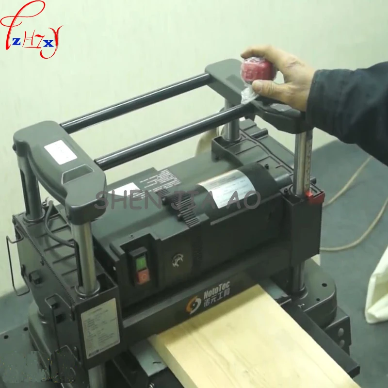 1pc 220V 1500W 12 inch exquisite desktop flat knife cutting machine industrial / home automatic feeding woodworking planer
1pc 220V 1500W 12 inch exquisite desktop flat knife cutting machine industrial / home automatic feeding woodworking planer