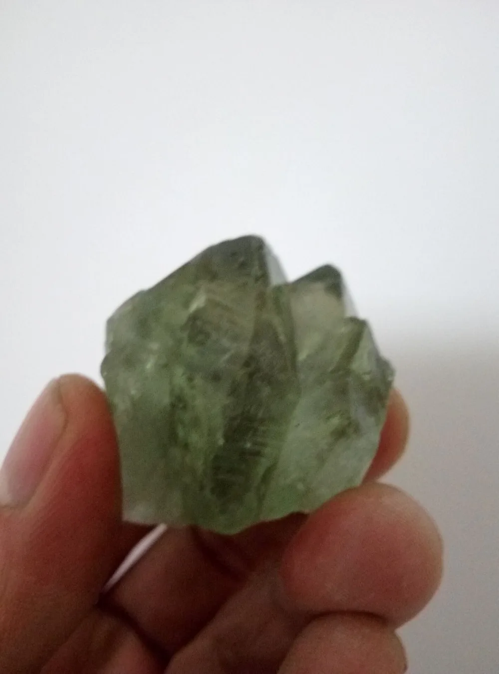 Карат натуральный зеленый аметист, граненый грубый образец
Карат натуральный зеленый аметист, граненый грубый образец