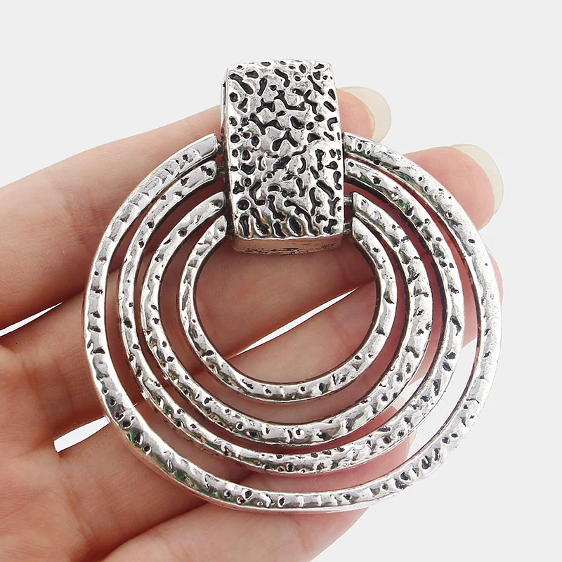 2pcs Fleck Four Big Circle Simple Charms Pendants For Necklace Bracelet Making Fashion Jewelry Findings 67x63mm
2pcs Fleck Four Big Circle Simple Charms Pendants For Necklace Bracelet Making Fashion Jewelry Findings 67x63mm