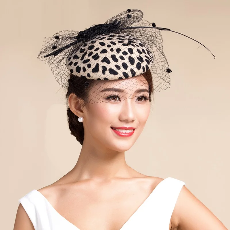 Adult Autumn and Winter Wool Hat Female Fedoras Party Cap Girls Beret Wool Cap British Fashion Female Hat B-7788
Adult Autumn and Winter Wool Hat Female Fedoras Party Cap Girls Beret Wool Cap British Fashion Female Hat B-7788
