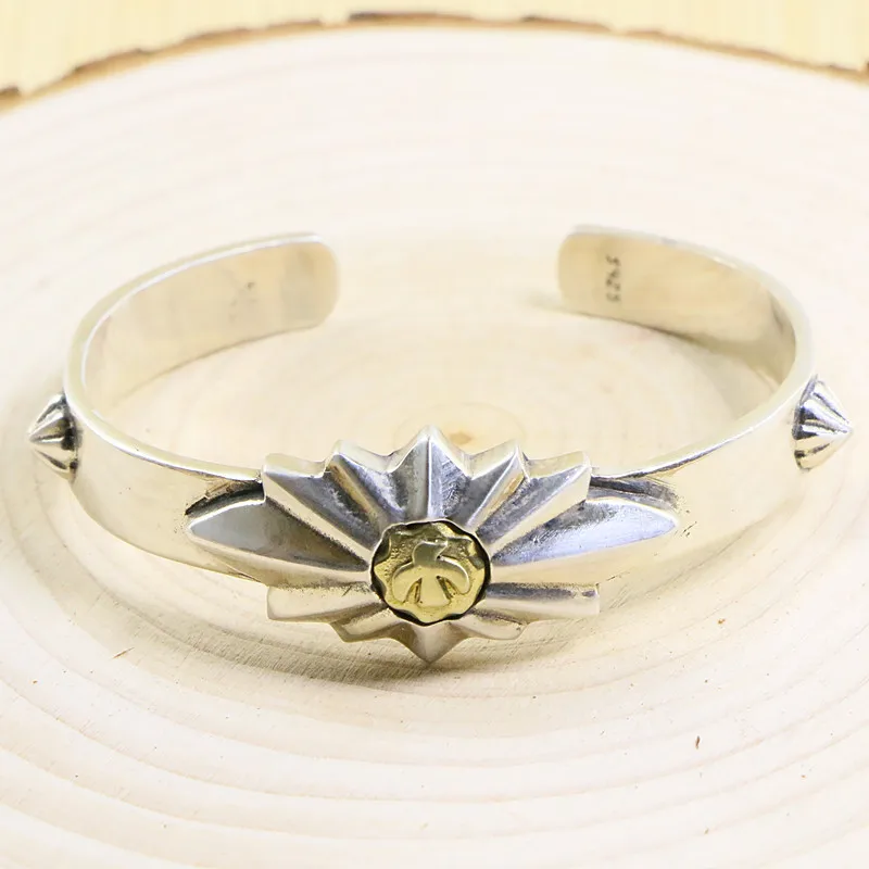 Punk Personality S925 Sterling Silver Male And Female Takahashi Goro Manual Retro Thai Silver Hip-hop Bird Open Ended Bangle
Punk Personality S925 Sterling Silver Male And Female Takahashi Goro Manual Retro Thai Silver Hip-hop Bird Open Ended Bangle