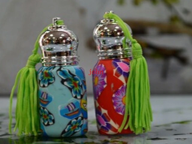 Soft TaoXiang bottle pendant Polymer clay fragrance perfume bottles Safety car act the role of empty bottles
Soft TaoXiang bottle pendant Polymer clay fragrance perfume bottles Safety car act the role of empty bottles