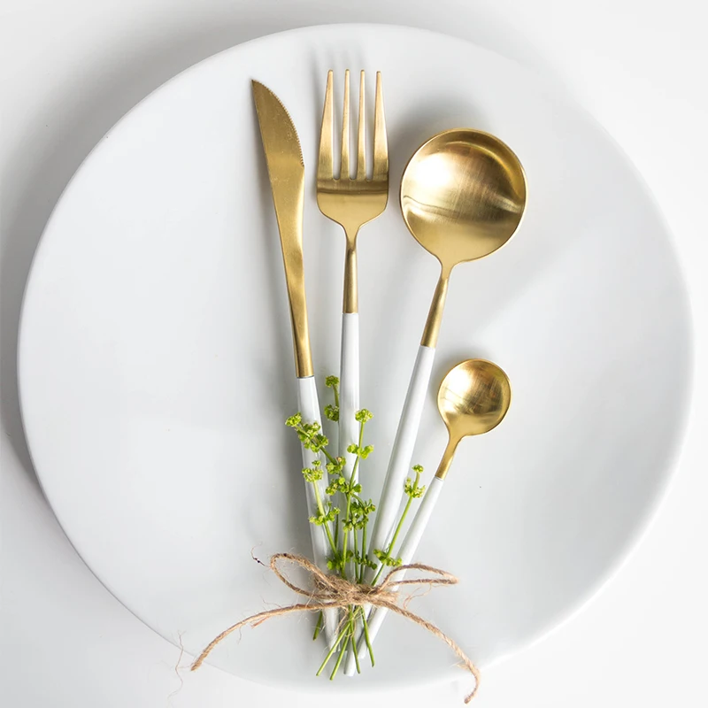 Hot Sale 24Pcs/set White Gold european Dinnerware knife 304 Stainless Steel Western Cutlery Kitchen Food Tableware Dinner Set
Hot Sale 24Pcs/set White Gold european Dinnerware knife 304 Stainless Steel Western Cutlery Kitchen Food Tableware Dinner Set