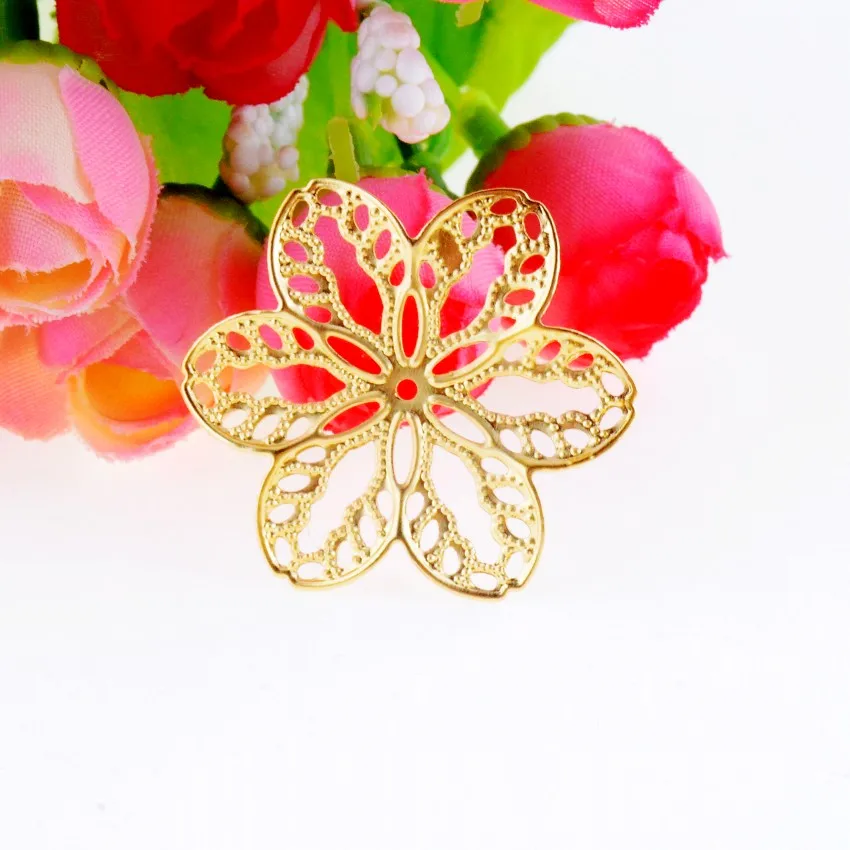 MIAOCHI 50Pcs Gold Tone Filigree Flower Wraps Connectors Metal Crafts Decoration DIY Findings Connectors 3.2x2.9cm J2721
MIAOCHI 50Pcs Gold Tone Filigree Flower Wraps Connectors Metal Crafts Decoration DIY Findings Connectors 3.2x2.9cm J2721