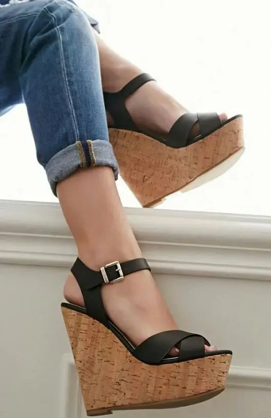 Carpaton Hot Selling Platform Wedge Sandal Sexy Peep Toe Buckle Strap Woman Shoes Summer Super High Leather Gladiator Heels
Carpaton Hot Selling Platform Wedge Sandal Sexy Peep Toe Buckle Strap Woman Shoes Summer Super High Leather Gladiator Heels