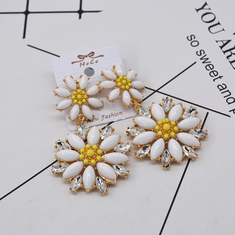 Cute Fashion floral long earrings for woman Pendientes mujer серьги женские boucle d’oreille femmes
Cute Fashion floral long earrings for woman Pendientes mujer серьги женские boucle d’oreille femmes