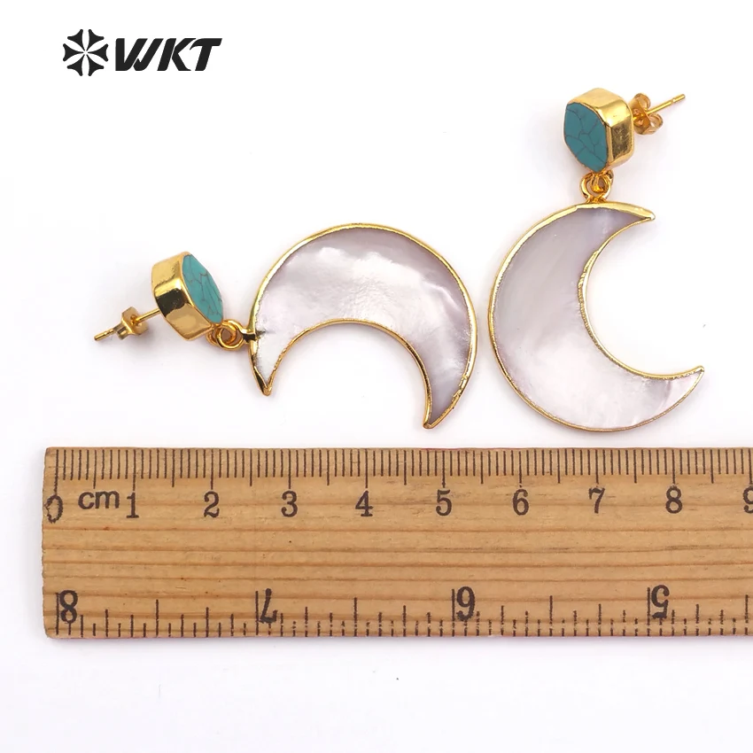 WT-E430 Wholesale Fashion Design Natural Pearl shell Earrings with Metal Plated Moon Shape Jewelry for women Jewelry Gifts
WT-E430 Wholesale Fashion Design Natural Pearl shell Earrings with Metal Plated Moon Shape Jewelry for women Jewelry Gifts
