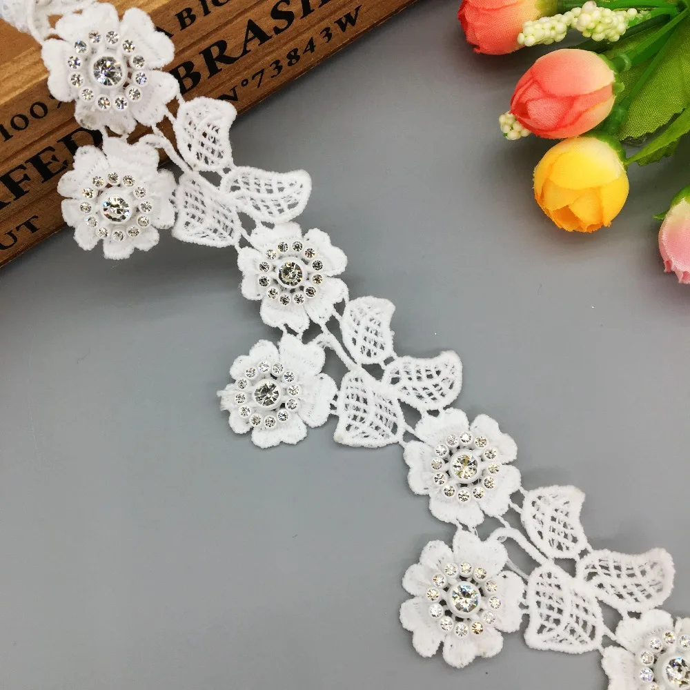 1 Yard Sun Flower Lace Trim Rhinestone Applique Leaf Soluble Lace Ribbon Sewing Craft For Wedding Dress Clothes Hat Decoration
1 Yard Sun Flower Lace Trim Rhinestone Applique Leaf Soluble Lace Ribbon Sewing Craft For Wedding Dress Clothes Hat Decoration
