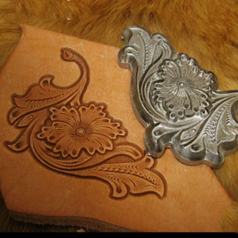 8*6cm DIY designer leather craft vintage floral corner wallet stamping printing mould
8*6cm DIY designer leather craft vintage floral corner wallet stamping printing mould