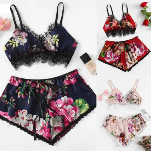 Fashion Women 2pcs Satin Lace Sleepwear Sexy Spaghetti Strap Shorts Pajama Set Ladies Sleepwear female Pajama Party Set
Fashion Women 2pcs Satin Lace Sleepwear Sexy Spaghetti Strap Shorts Pajama Set Ladies Sleepwear female Pajama Party Set