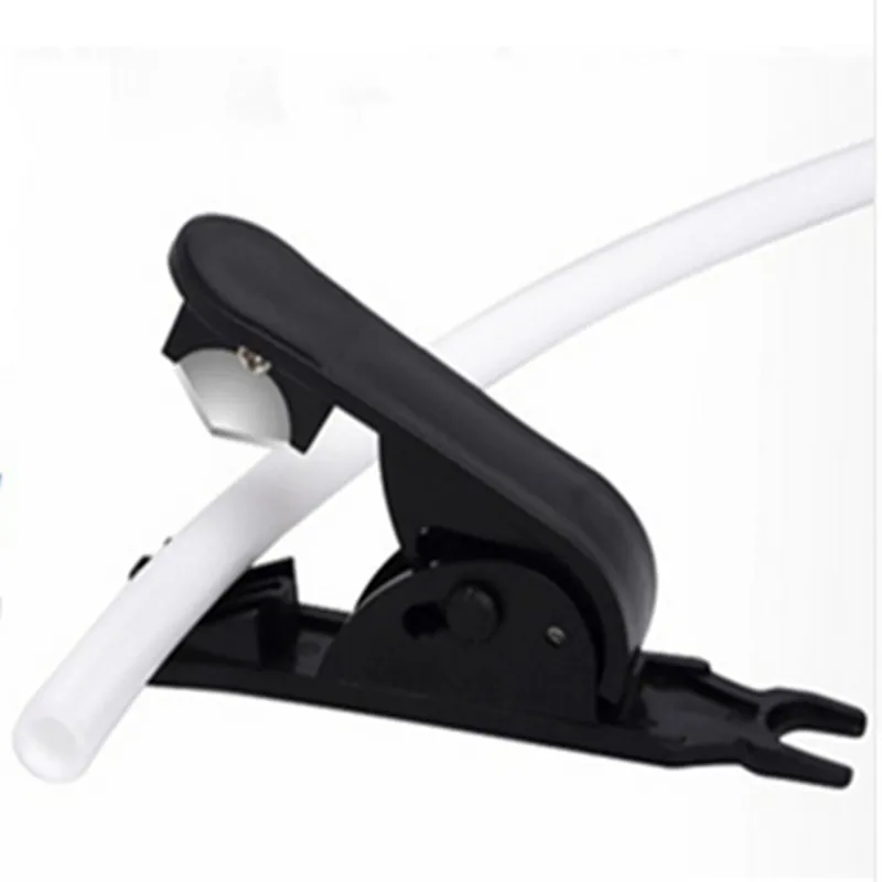 E038 PVC Pipe Cutter Cutting Tool For Cutting Plastic Pipes For Misting System
E038 PVC Pipe Cutter Cutting Tool For Cutting Plastic Pipes For Misting System