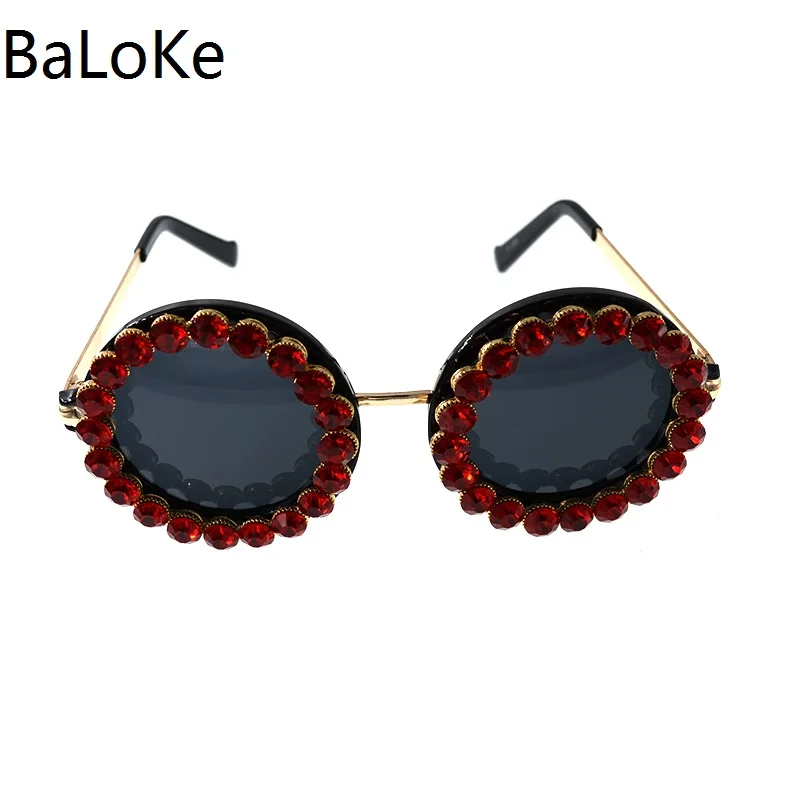 Round Sunglasses Crystal Red Sunglasses For Women Big Frame Fashion Brand Designer Eyewear Shades for Women Party&Birthday Gifts
Round Sunglasses Crystal Red Sunglasses For Women Big Frame Fashion Brand Designer Eyewear Shades for Women Party&Birthday Gifts