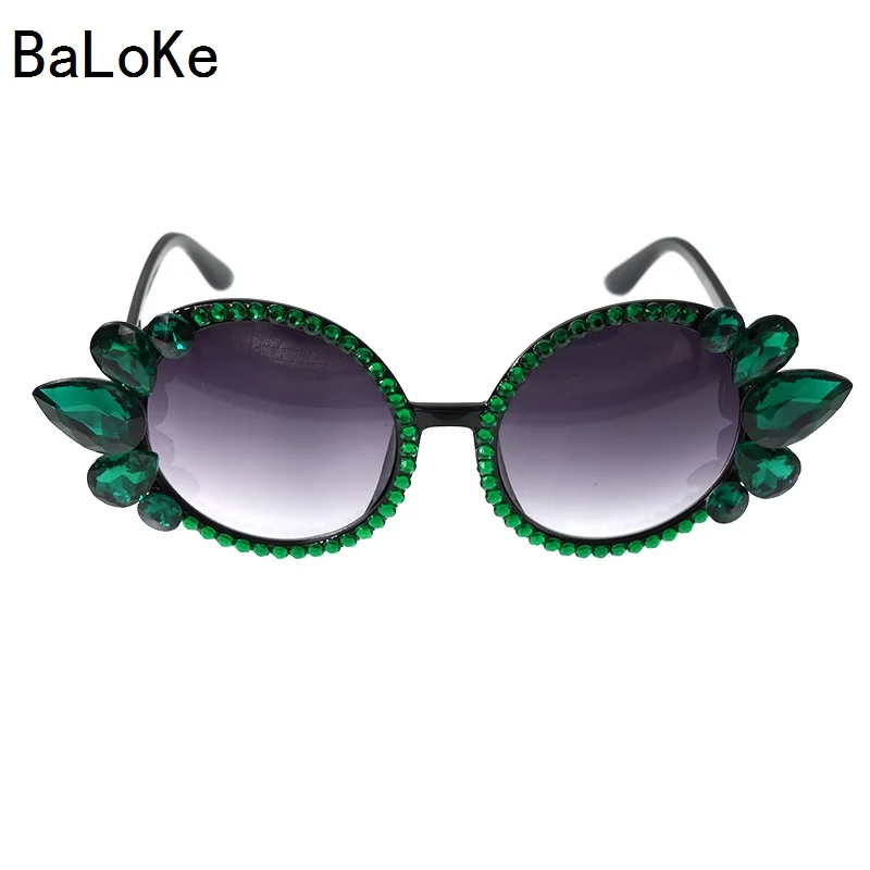 Baroque Sunglasses Women Decorative Rhinestone Brand Designer Green Crystals Frame Mirror lens Outdoor Fashion Sun Glasses
Baroque Sunglasses Women Decorative Rhinestone Brand Designer Green Crystals Frame Mirror lens Outdoor Fashion Sun Glasses