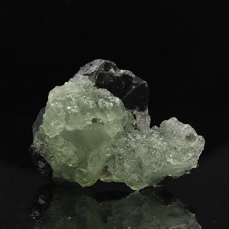 Beautifully natural green fluorite mineral specimens diy crystal jewelry original stone ore teaching specimens Kistler 11
Beautifully natural green fluorite mineral specimens diy crystal jewelry original stone ore teaching specimens Kistler 11