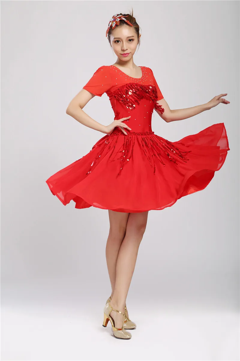 The new women Latin Dance Dresses For Tassel style Cha Cha/Rumba/Samba/Ballroom/Tango Dance Clothing girl Dance Costume
The new women Latin Dance Dresses For Tassel style Cha Cha/Rumba/Samba/Ballroom/Tango Dance Clothing girl Dance Costume